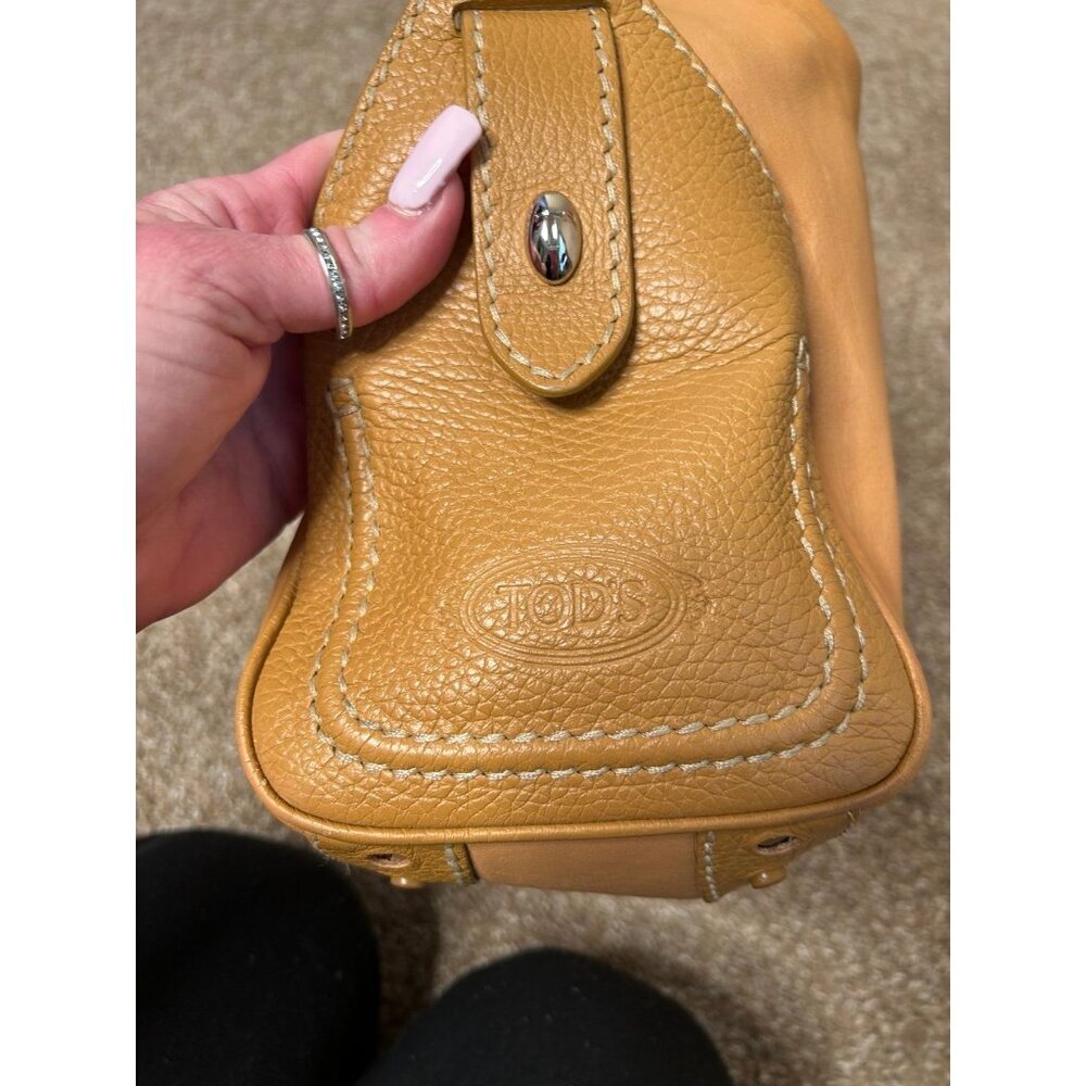 Tod's Leather Shoulder Bag/purse hobo style zip top cognac/tan slouchy stitched - Picture 2 of 11